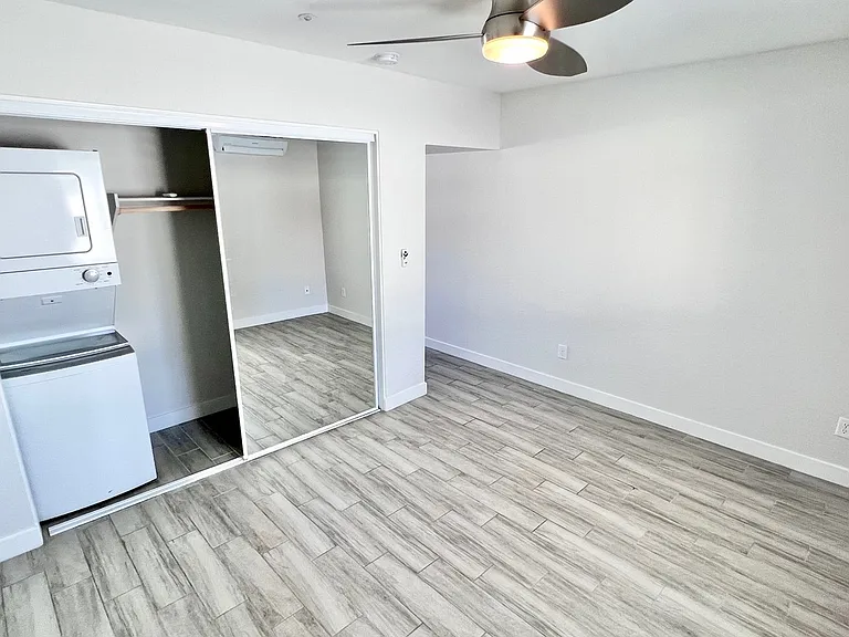 70 E Mitchell Dr #201 — Photo 16