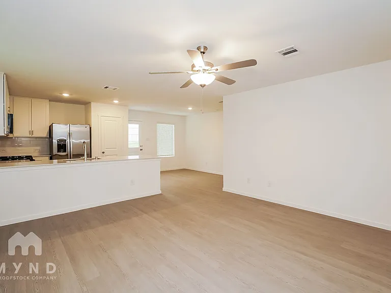 2640 Mistwood Dr — Photo 11