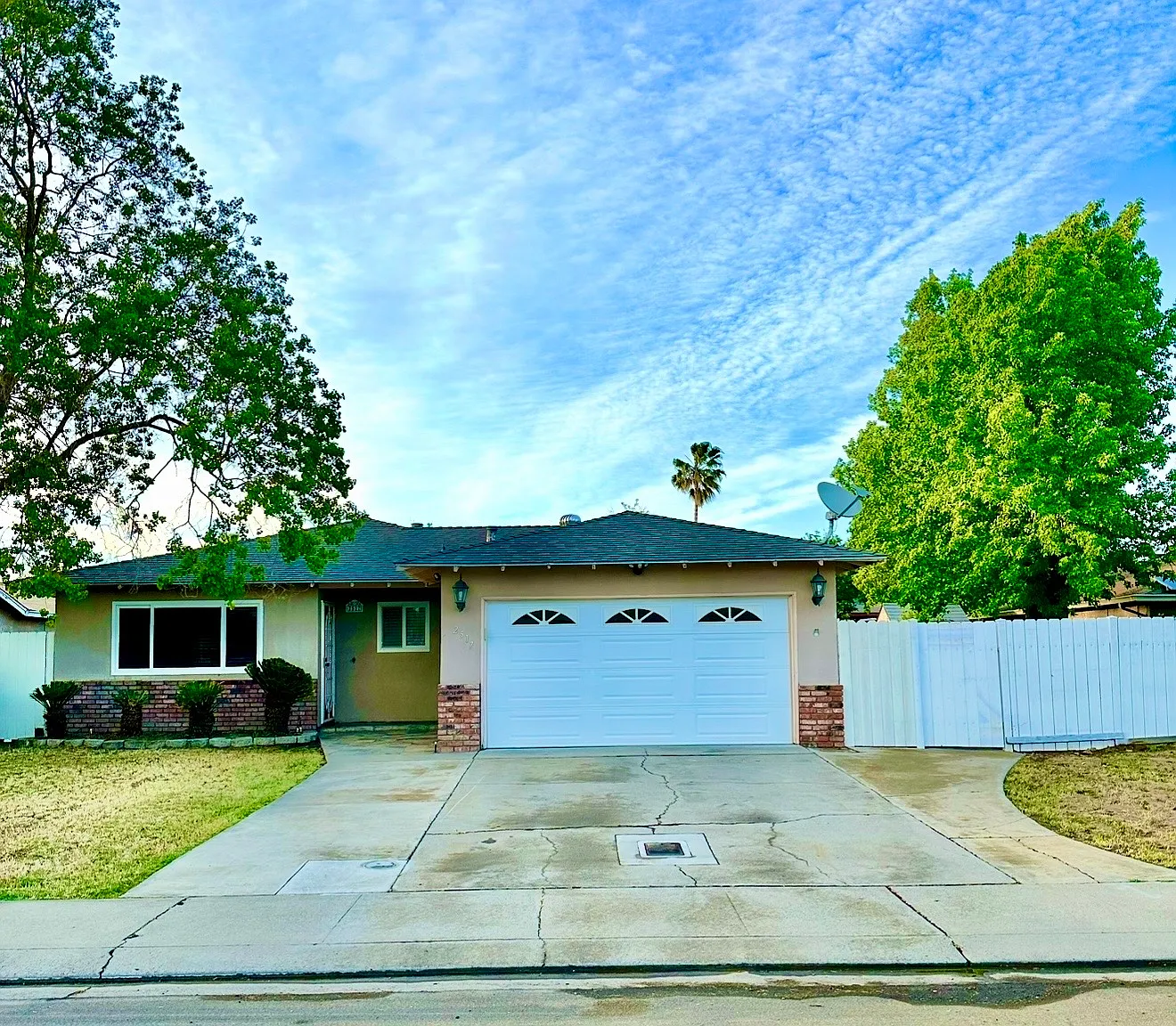 3 bed, 1172 sqft, $2,400 — Photo 1