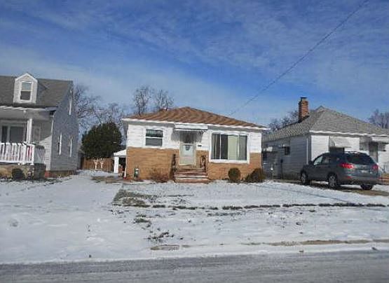 1st image of 2430 Brookdale Ave