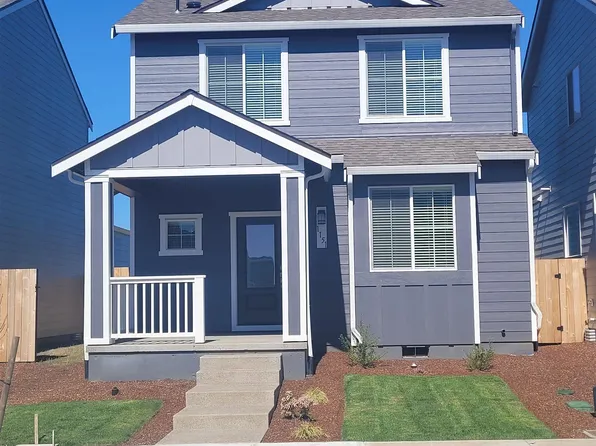 1151 Parkside Ave, Woodburn, OR 97071