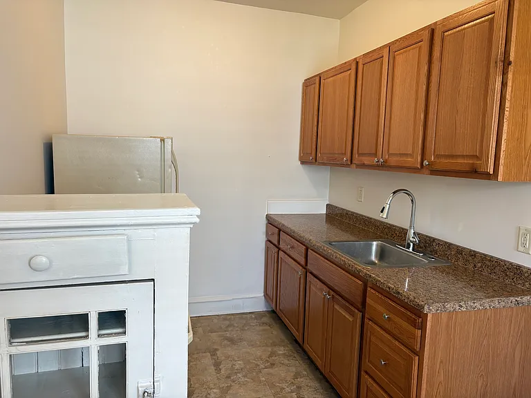 520 Bettlewood Ave #2 — Photo 4