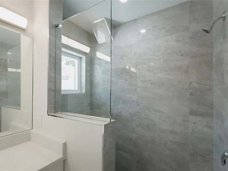 310 Hibiscus St #B — Photo 10
