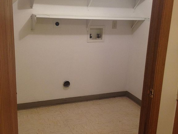 3rd image of 1990 Aaron Dr APT G