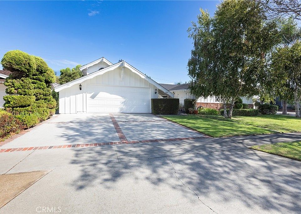 1st image of 10641 La Dona Dr