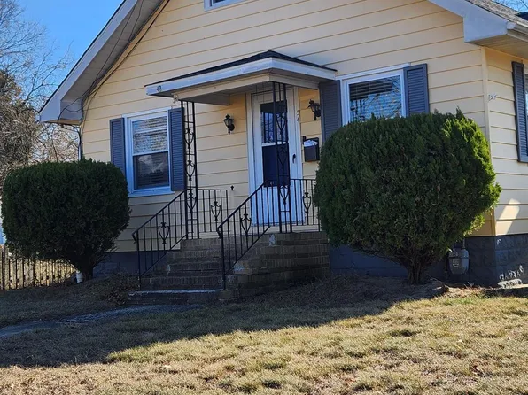 54 N Packard St, Hammonton, NJ 08037