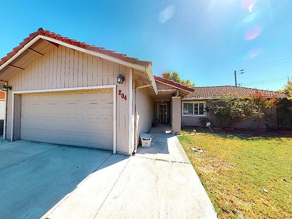 5th image of 204 Santa Clara St