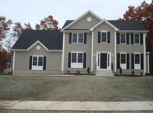 27 Timber Trl, Coventry, RI 02816