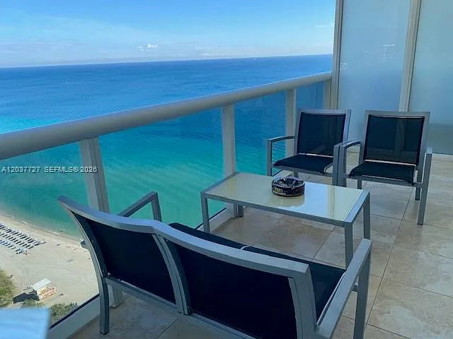 Beach Club Two Condo — Photo 2