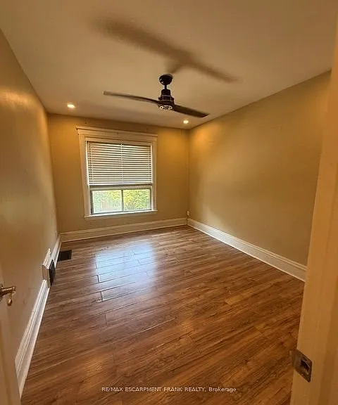 302 Jackson St W #2 — Photo 16