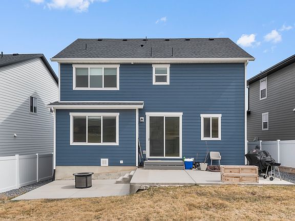 3rd image of 2531 N Velvet Moon Dr