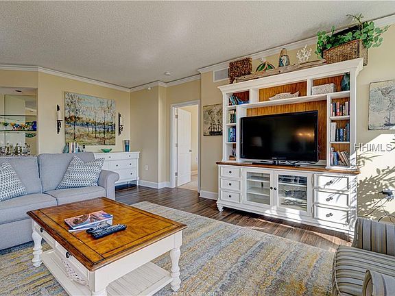 4th image of 63 Ocean Ln APT 2417