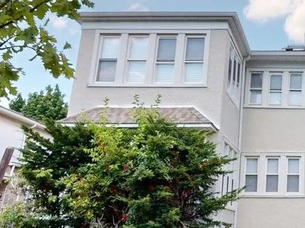 2611 Avenue J image 1 of 13