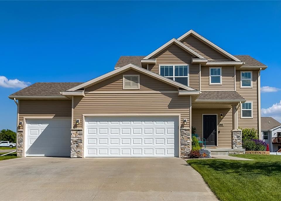 1st image of 5045 NE Briarwood Dr