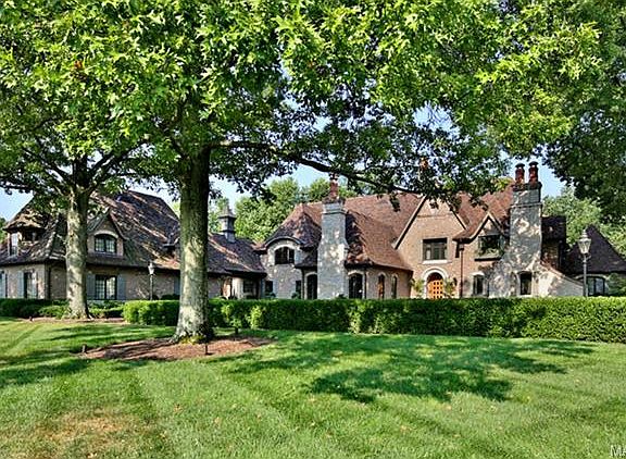 4th image of 12 Huntleigh Woods Dr