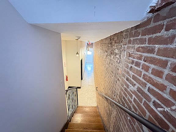 5th image of 46 Bergen Ave #2B