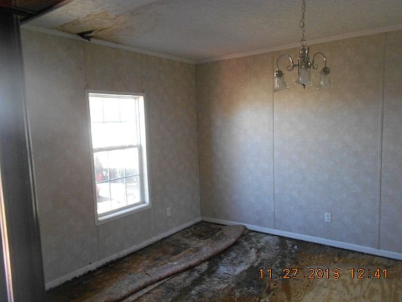 3rd image of 312 Breezy Ln