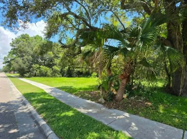 126 Markham Dr, Long Beach, MS 39560