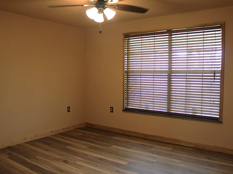 22240 N Highway 281 — Photo 3