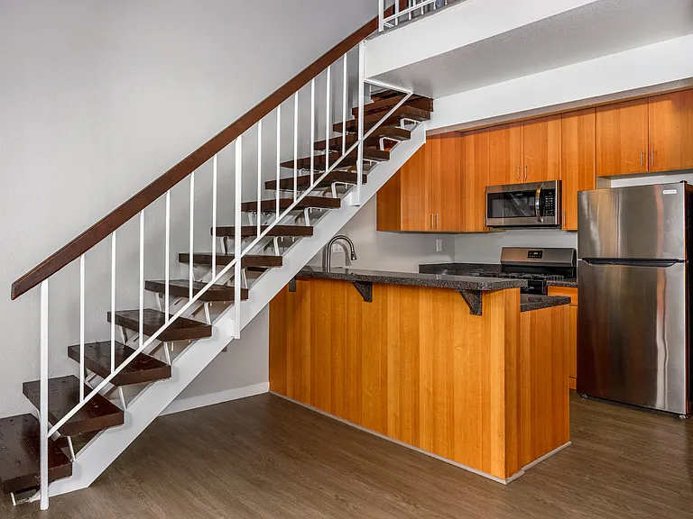 Windward Village Apartments — Photo 40