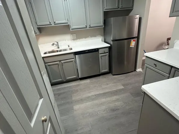 25 River Bank Dr, Roebling, NJ 08554