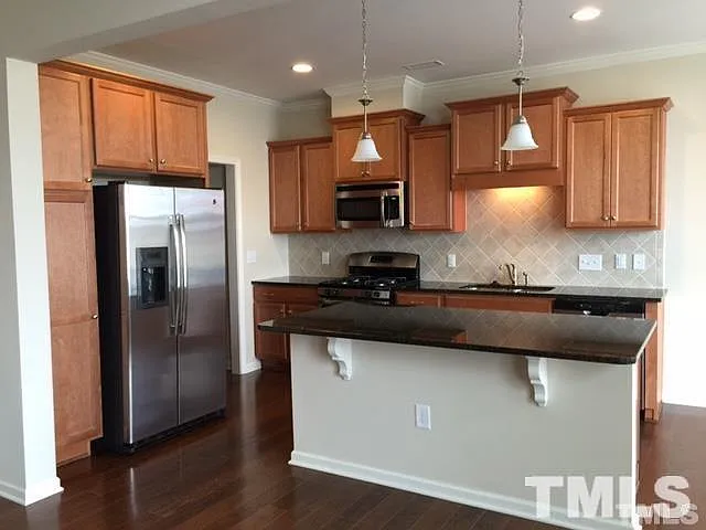631 Mountain Pine Dr — Photo 2