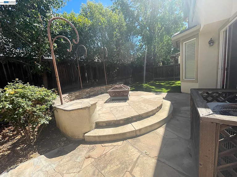 1336 Tiffany Dr — Photo 17