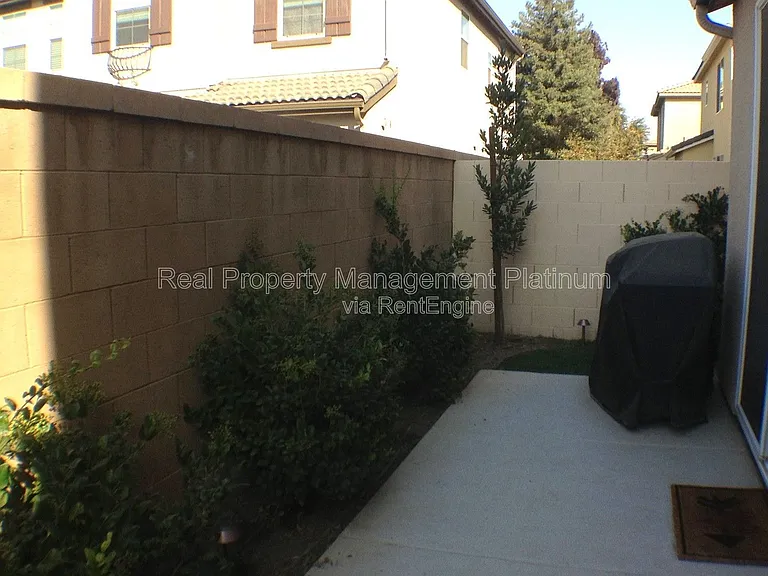 1324 Royalty Way — Photo 9