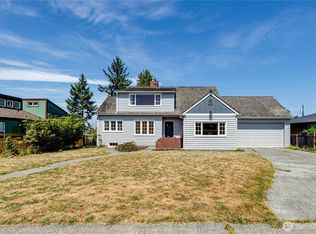 1415 E 2nd St, Port Angeles, WA 98362