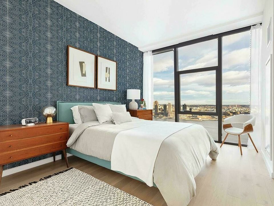 1st image of 626 1st Ave APT E5j