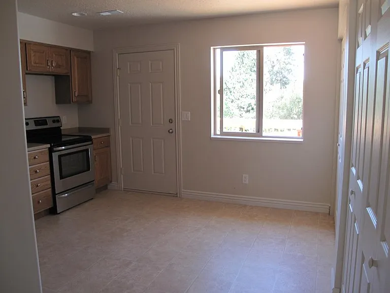 1429 Wild Rose Way #1 — Photo 4