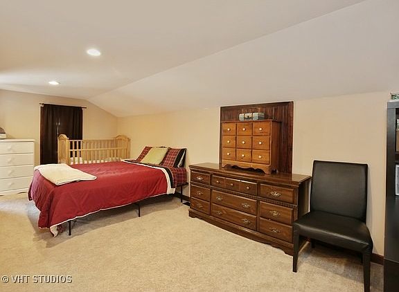 4th image of 461 E Lake St