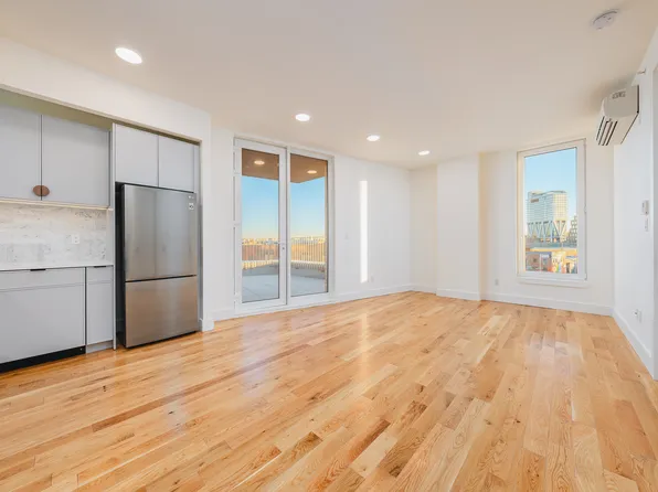 33 Franklin Street image 1 of 13