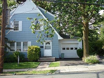 1st image of 109 Vreeland Ave