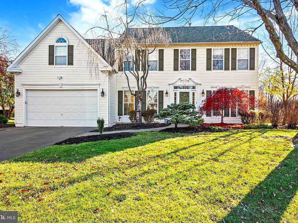 1st image of 27 Donovan Rd