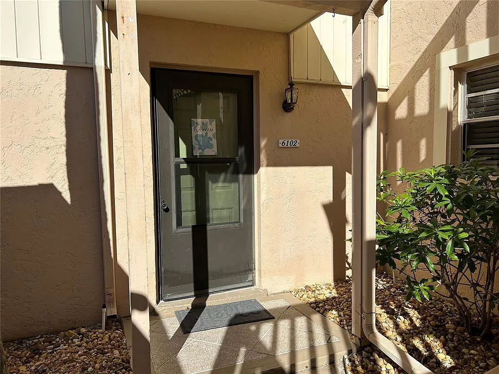 2 bed, 2.0 bath, 1050 sqft, $2,600 — Photo 1