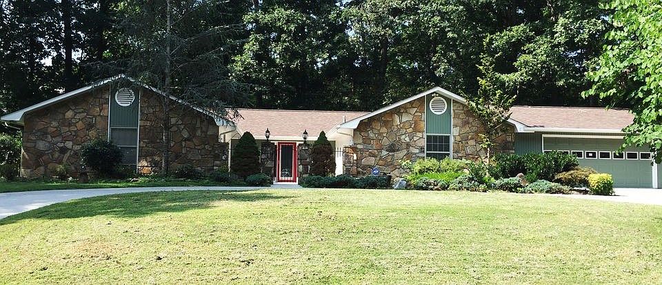 Great mature landscaping