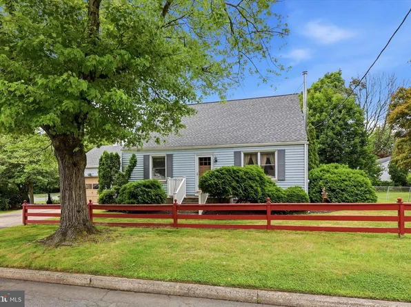 24 Hillman Ave, Ewing, NJ 08638