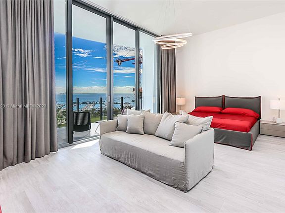 2nd image of 2821 S Bayshore Dr Unit 15D