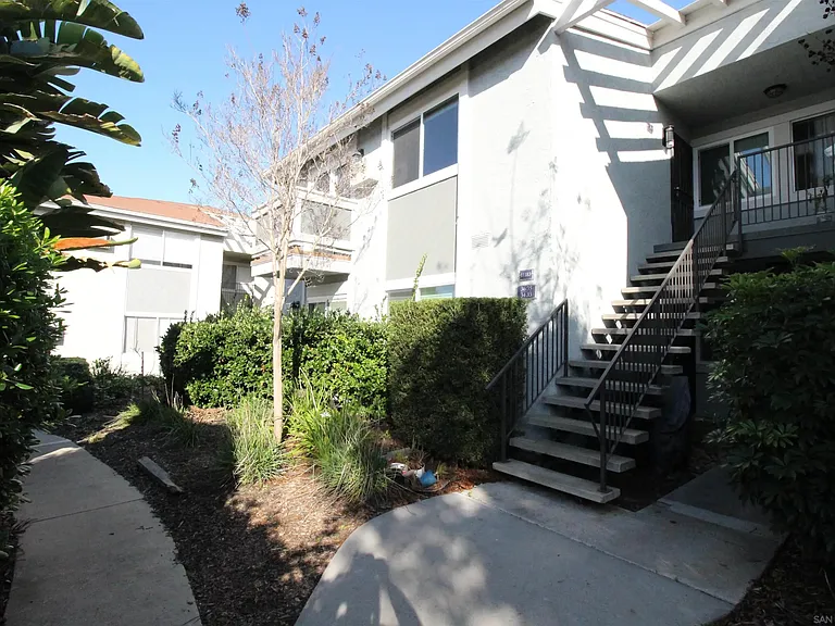 11183 Kelowna Rd #36 — Photo 7