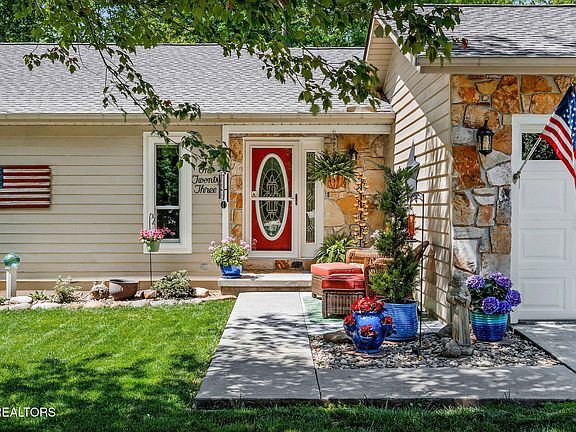 5th image of 123 Pomeroy Dr