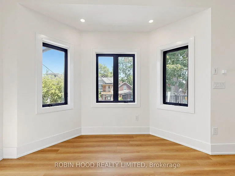 24 Callender St #3 — Photo 7