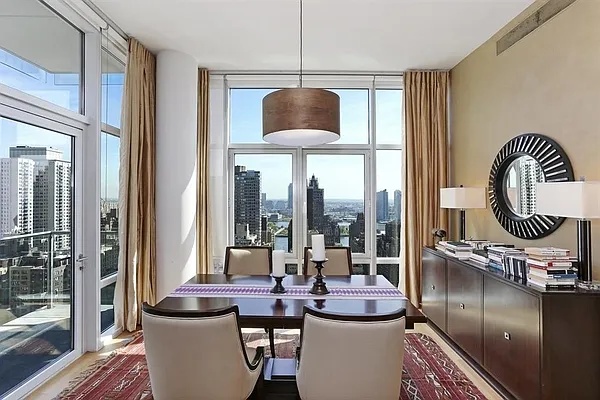 Rented by Keller Williams NYC | media 19