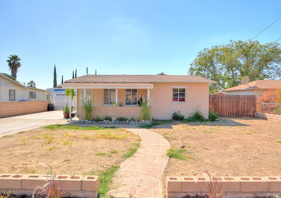 1st image of 15215 Hibiscus St