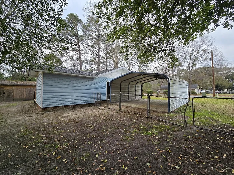 776 Kenyon Ave — Photo 28