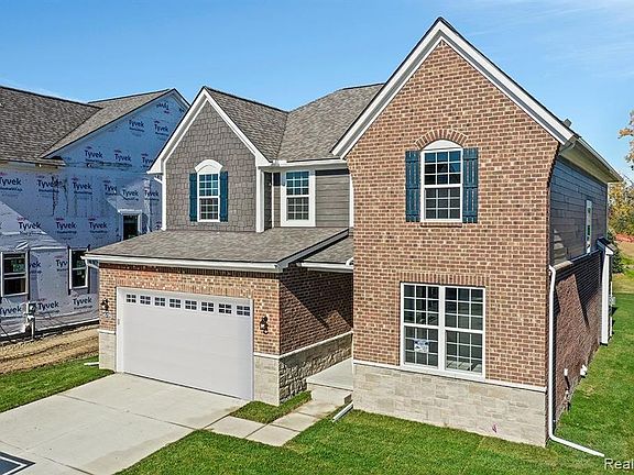 4th image of 45718 Spruce