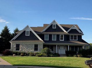 5012 Foxborough Ct, Bettendorf, IA 52722