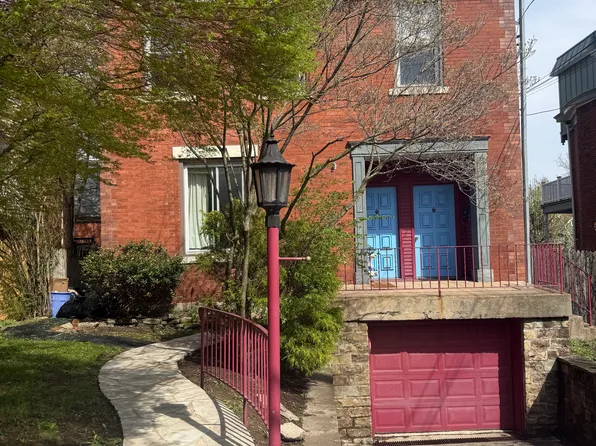 5645 Woodmont St #2, Pittsburgh, PA 15217