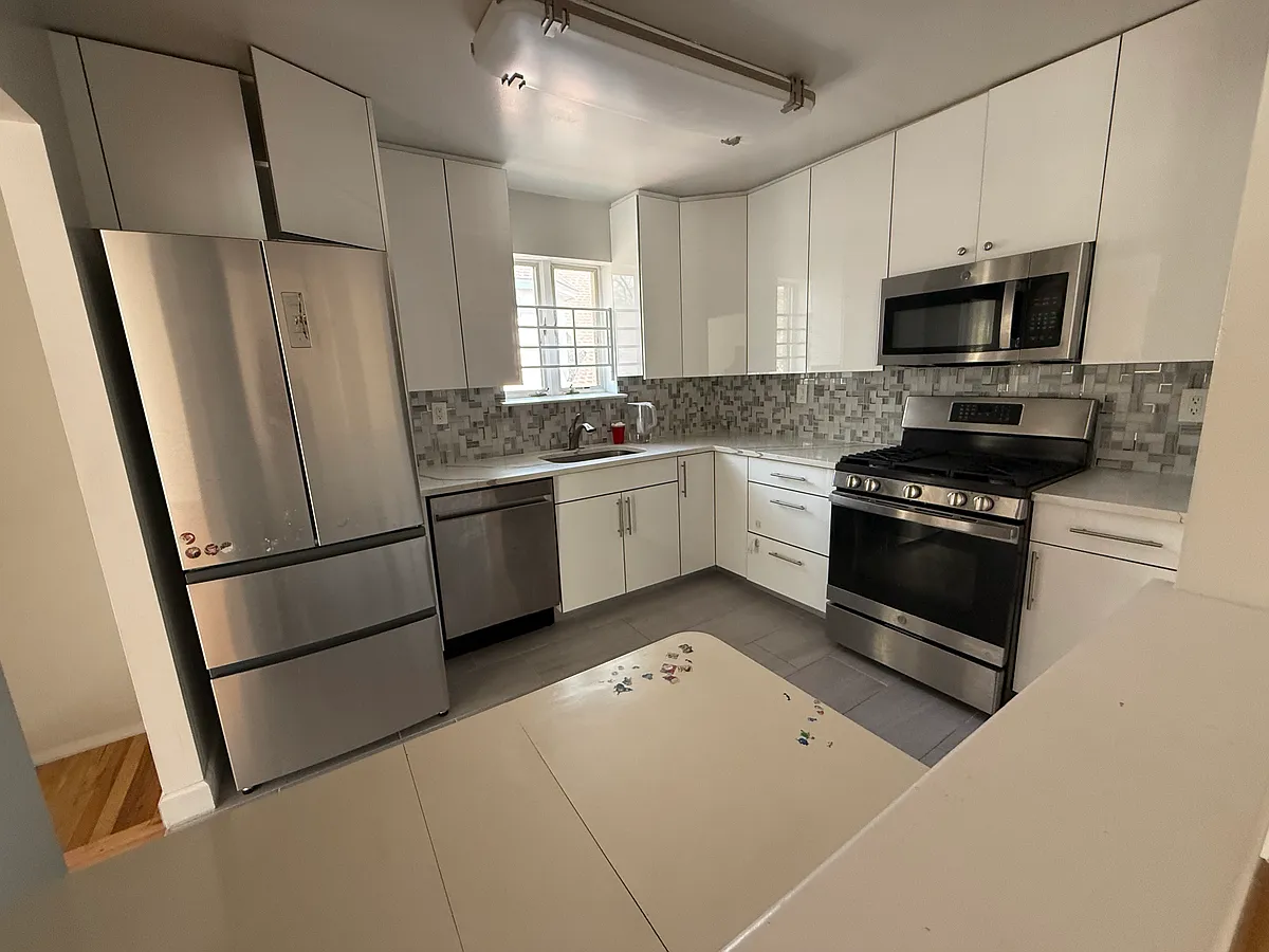 Building Photo - 2657 E 21st St #2