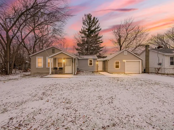 8275 Timken Ave, Warren, MI 48089